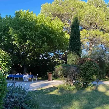Yvette Holiday home L'Isle-sur-la-Sorgue