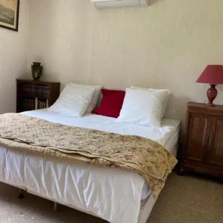 Yvette Holiday home