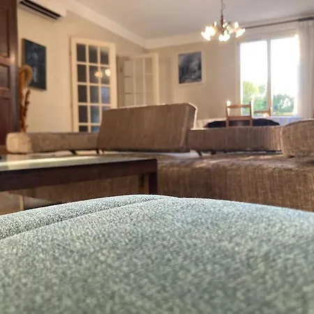 Yvette Holiday home